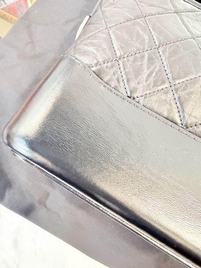 ‼️Chanel 提把款‼️中號黑復刻牛皮三色鏈流浪包-19