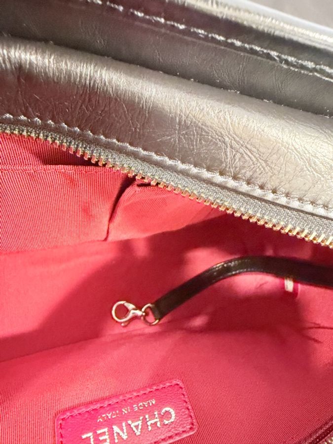 ‼️Chanel 提把款‼️中號黑復刻牛皮三色鏈流浪包-30