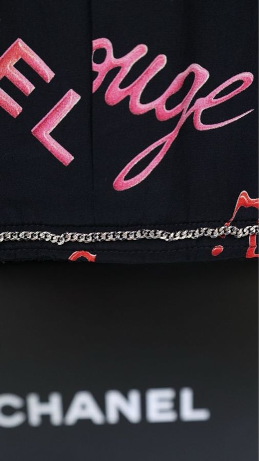 Chanel 96年黑色羊毛立领字母内衬上衣半裙套装-17
