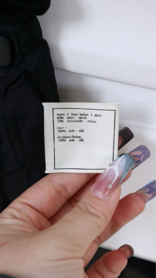 Chanel 96年黑色羊毛立领字母内衬上衣半裙套装-35