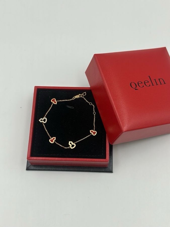 99新 Qeelin 麒麟 Wuhu葫蘆圖案裝飾 18K玫瑰金紅琺瑯鑽石空心葫蘆手鍊 26年保卡-1
