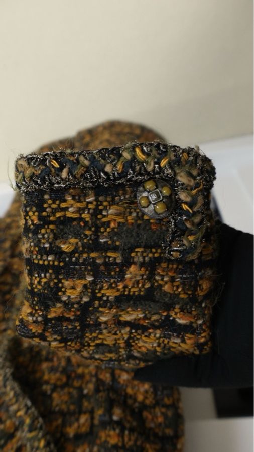 Chanel 13年爱丁堡系列金彩色粗花呢琉璃扣长款外套-9