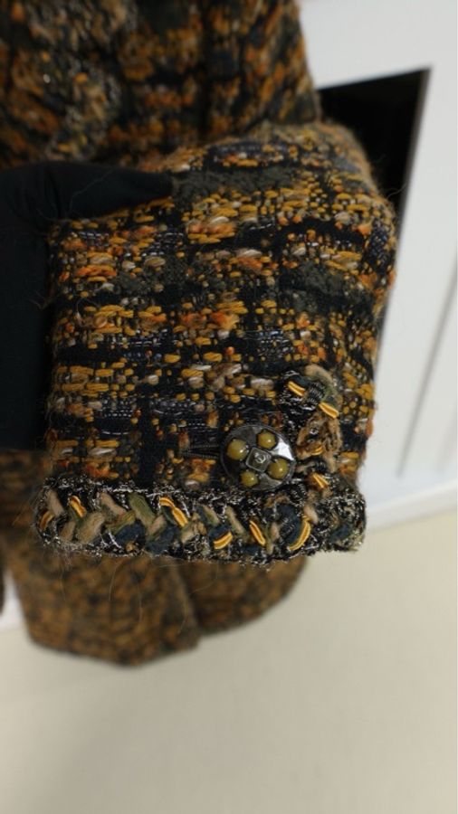 Chanel 13年爱丁堡系列金彩色粗花呢琉璃扣长款外套-25