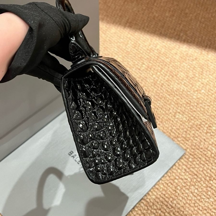 Balenciaga/巴黎世家 黑色鰐魚壓紋牛皮黑扣沙漏包手提包斜挎包-2