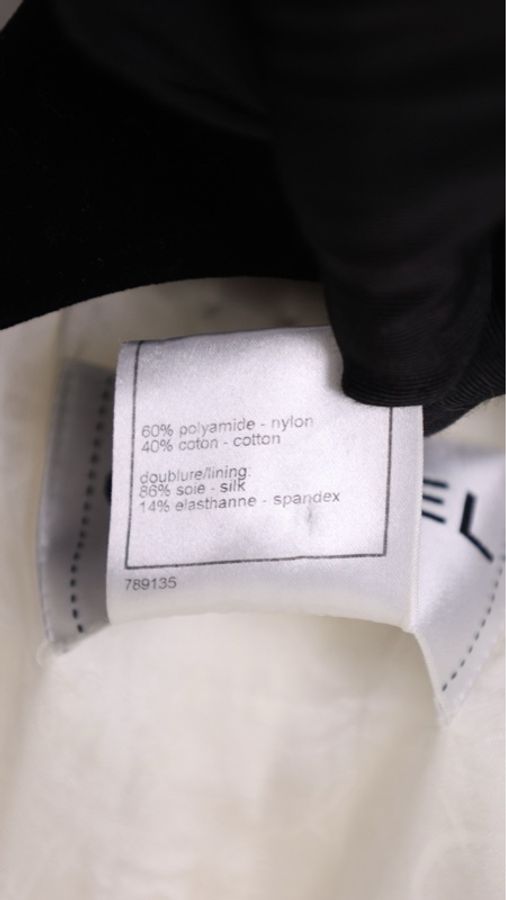 Chanel 09年春夏系列秀款黑白流苏滚边圆领两口袋外套半裙套装FR38 24/5-17