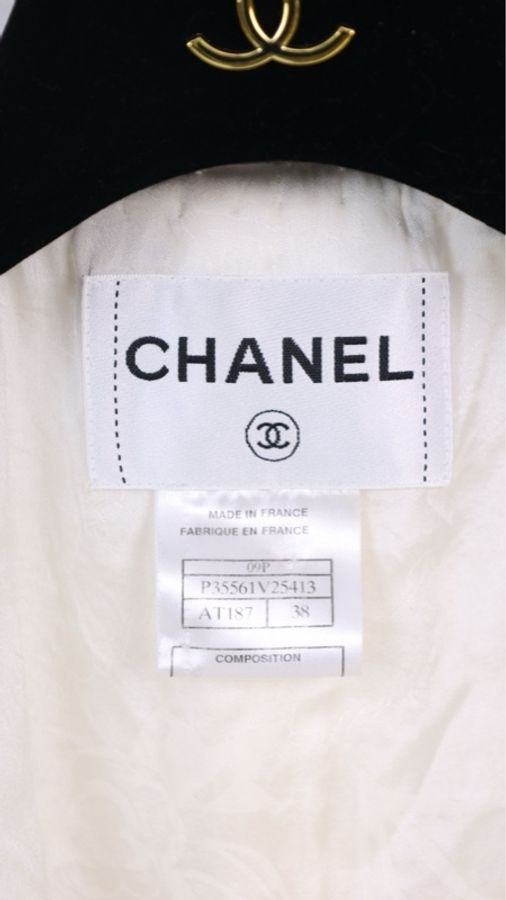 Chanel 09年春夏系列秀款黑白流苏滚边圆领两口袋外套半裙套装FR38 24/5-20