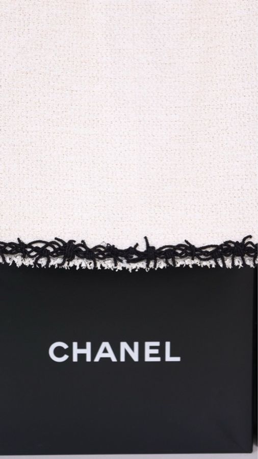 Chanel 09年春夏系列秀款黑白流苏滚边圆领两口袋外套半裙套装FR38 24/5-25