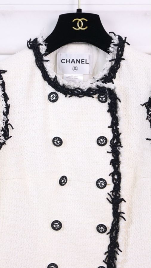 Chanel 09年春夏系列秀款黑白流苏滚边圆领两口袋外套半裙套装FR38 24/5-32