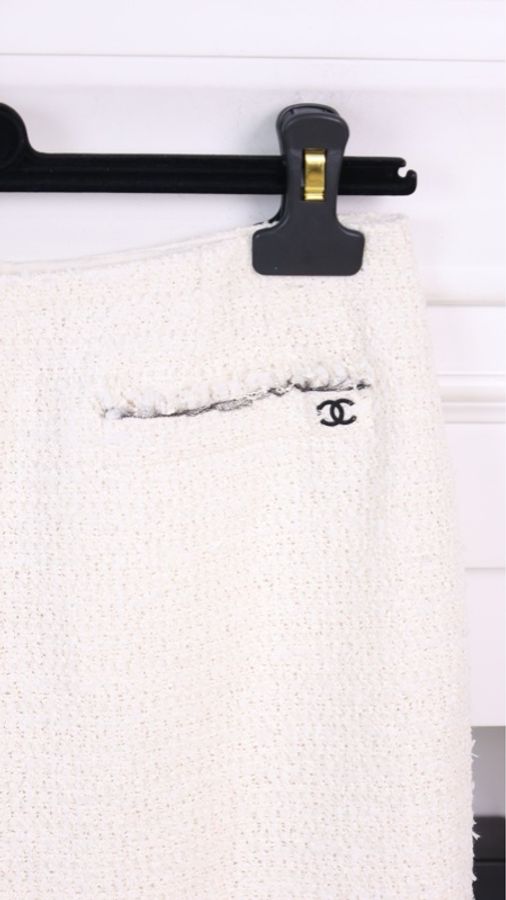 Chanel 09年春夏系列秀款黑白流苏滚边圆领两口袋外套半裙套装FR38 24/5-38
