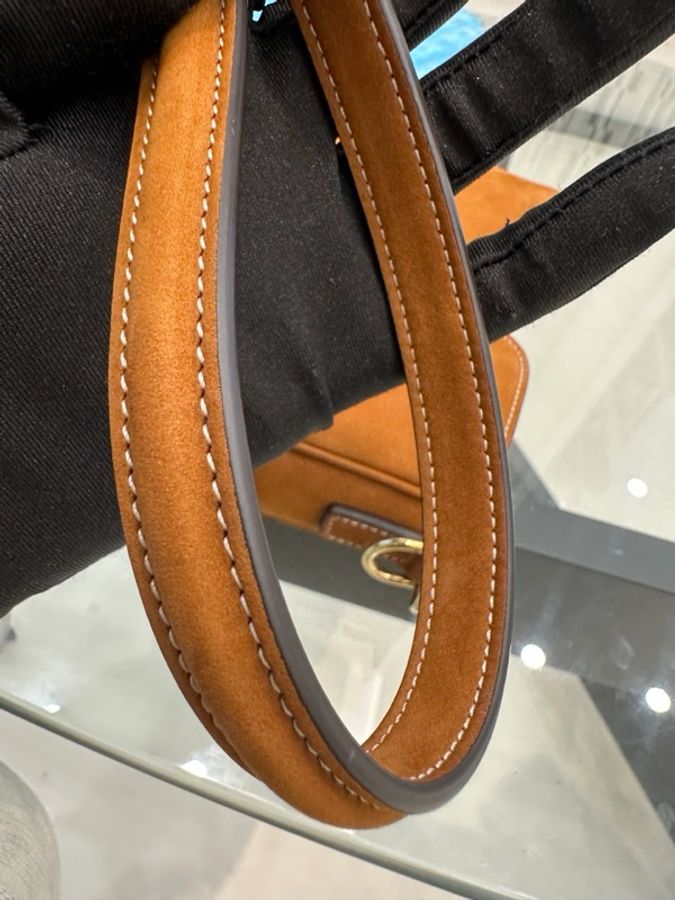 Celine 賽琳 駝色Camille 16小號 含斜挎肩帶 25年尺碼:24.5cm*5cm*21.5-7