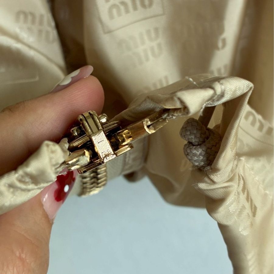 miumiu 沙宗色滿版logo外套🧥38-22