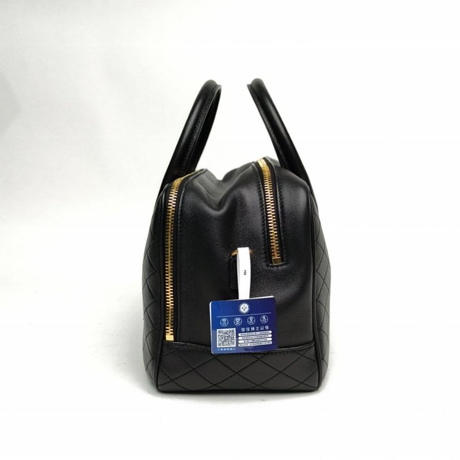 SAINT LAURENT 黑色牛皮金扣絎縫CASSANDRE拉鏈保齡球肩背包-1