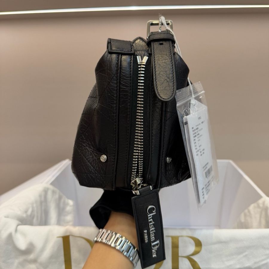 DIOR 迪奧 D-Journey飯盒包 黑銀 牛皮油蠟皮 藤格紋緝面線拉鍊開合 手提包單肩包 小號-2