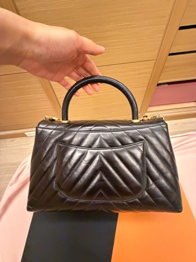 香奈兒Chanel coco handle 油臘牛皮蜥蜴提把(這品相我最便宜)-3