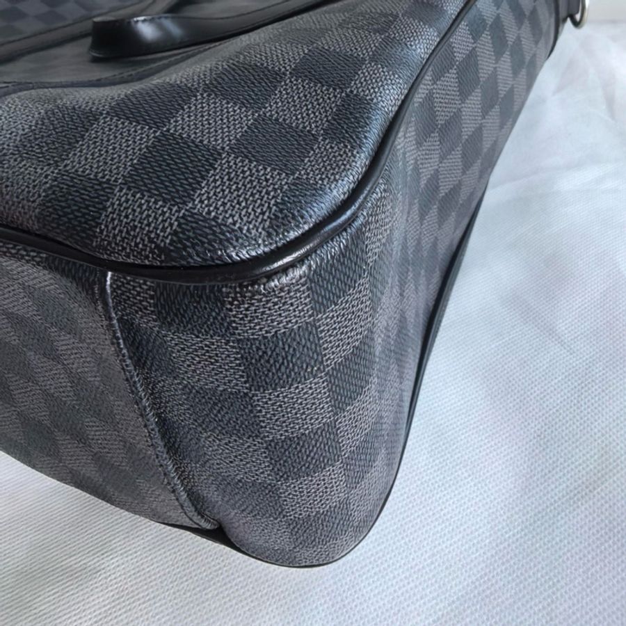 Louis Vuitton 路易威登Tadao 黑灰棋盤格帆布男士公文包手提單肩斜挎包 98新 黑色Damier Graphite配色 銀色五金 有肩帶 手提斜挎單肩 尺寸:37×11×36cm-4
