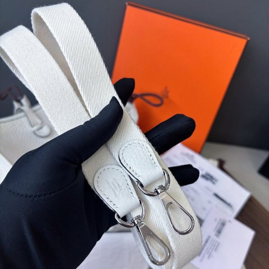 近新品 愛馬仕Hermes Evelyne Mini 白色銀扣肩背斜背包-10