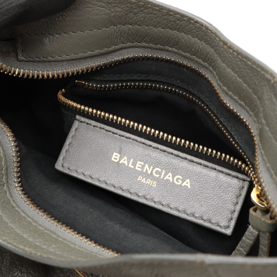 Balenciaga巴黎世家 經典Metallic Mini City金釦山羊皮機車包-18