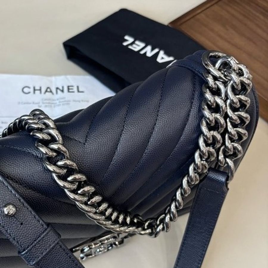 香奈兒/Chanel 深藍色V紋Leboy中號 荔枝紋牛皮鏈條包-10