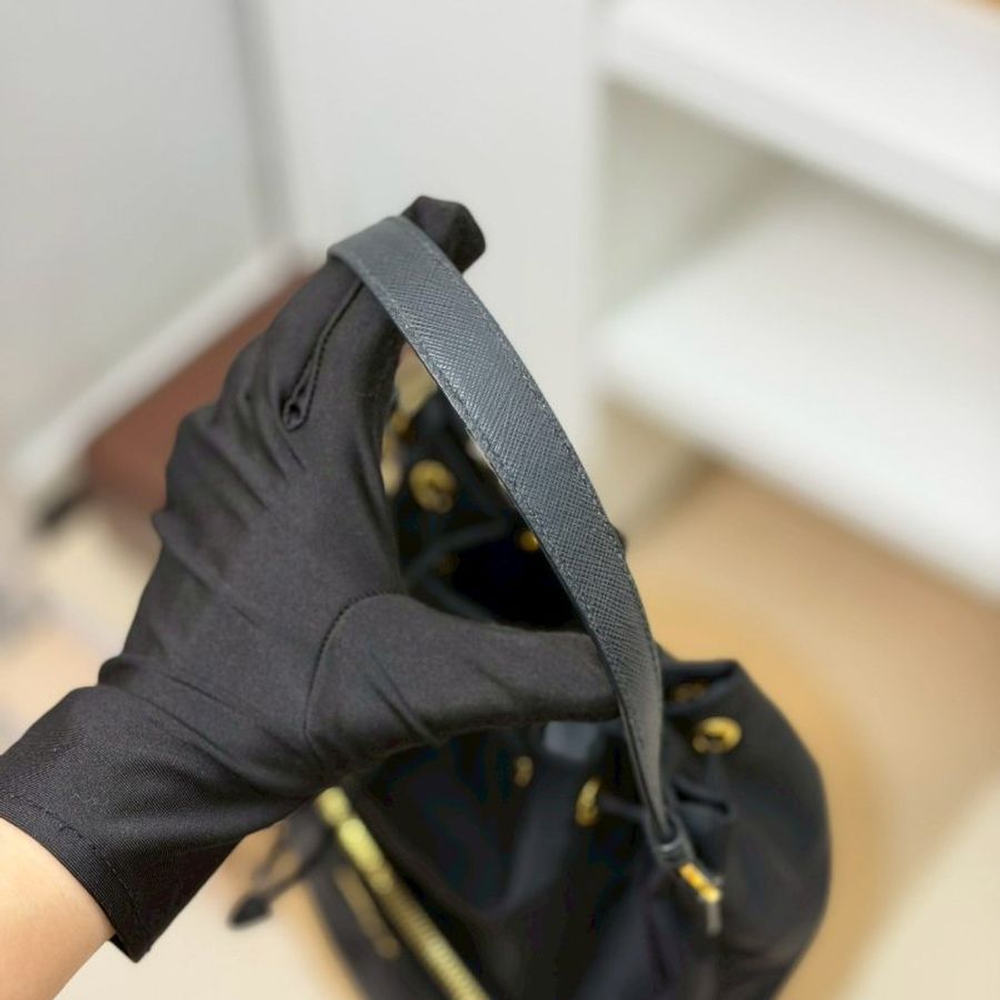 (稀有補貨🫶🏻🫶🏻)🏷️Prada 普拉達.Duet Re-Nylon 小水桶-10