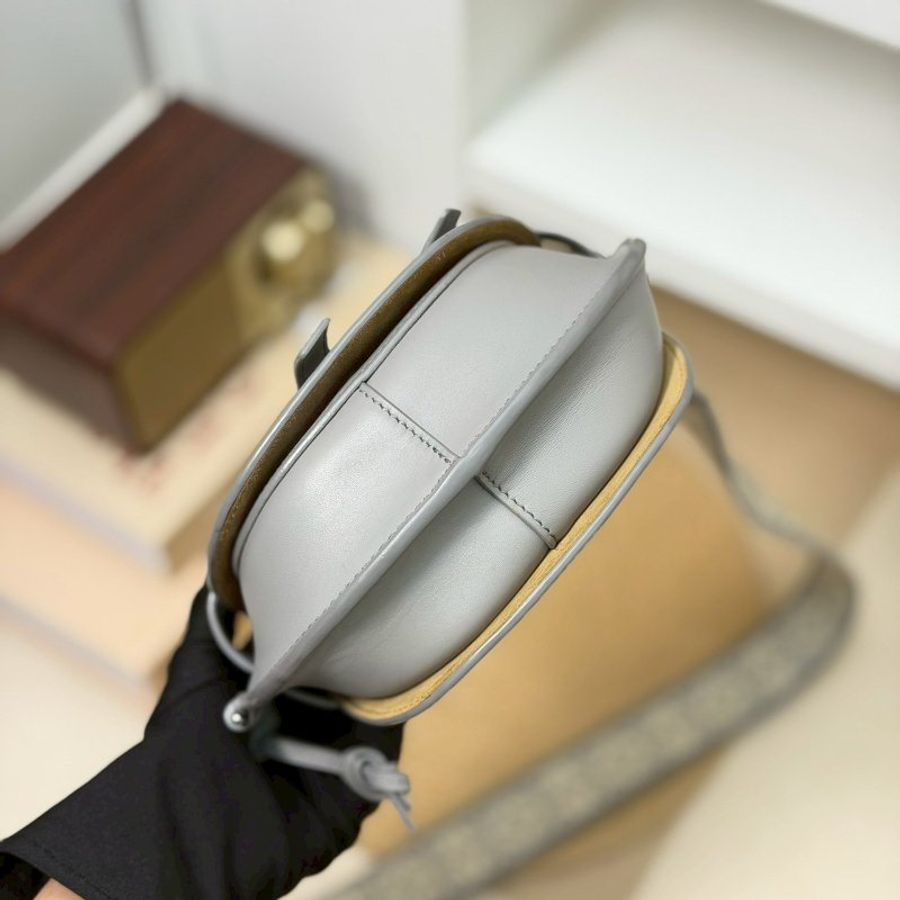 (激甜!錯過可惜🩶)🏷Loewe 羅意威.Mini Gate Dual 珍珠灰-12