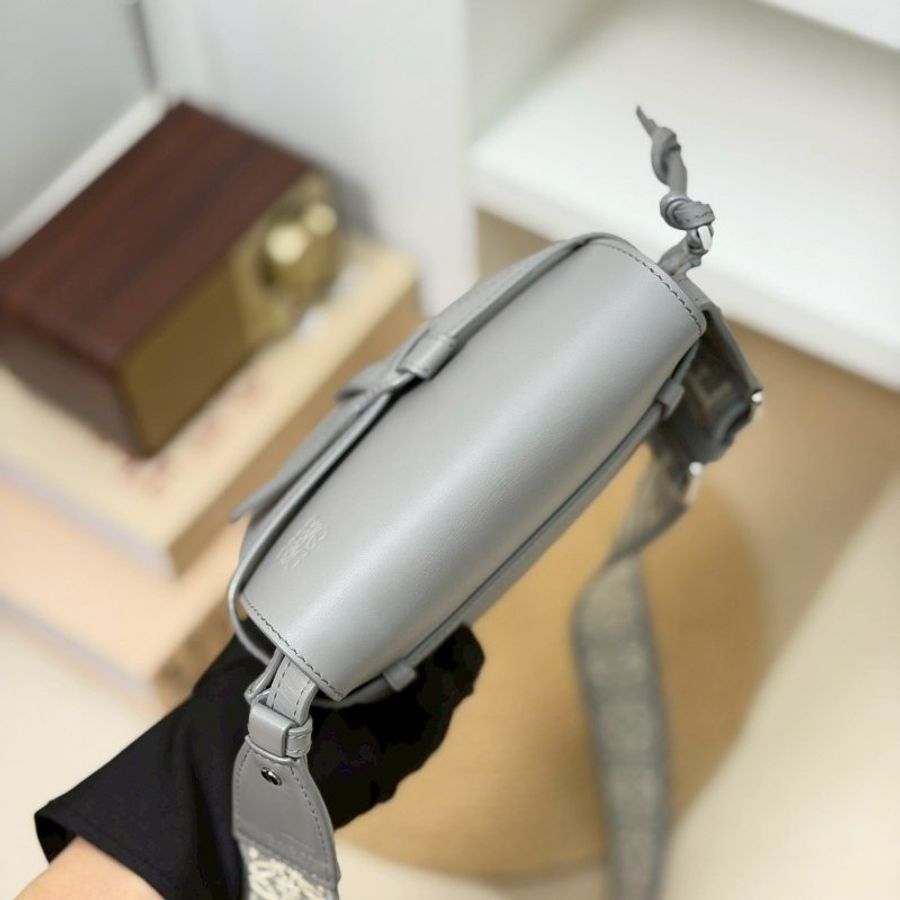 (激甜!錯過可惜🩶)🏷Loewe 羅意威.Mini Gate Dual 珍珠灰-13