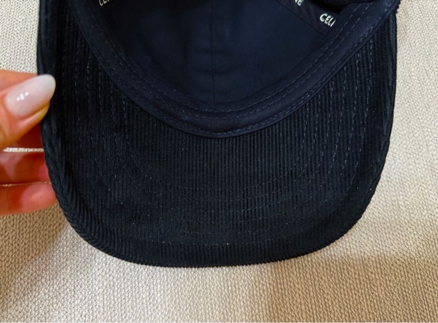 Celine 黑色棒球帽 卯釘字母-10