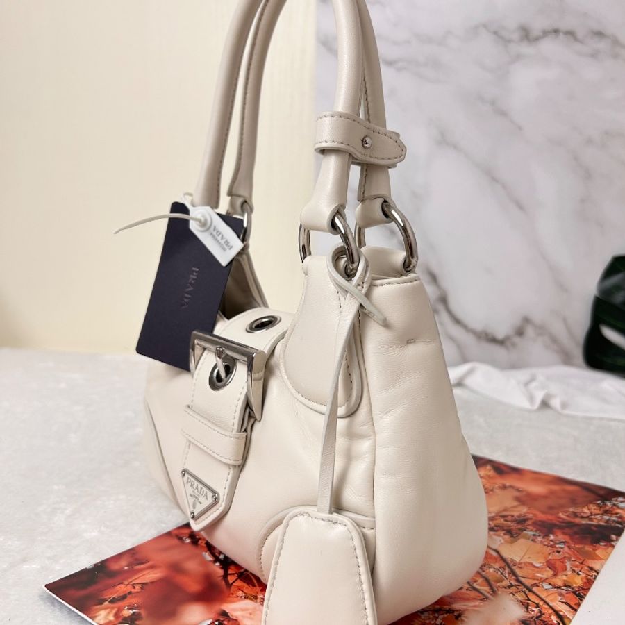 Prada Moon 軟墊納帕軟皮手袋 月亮包 Re-Edition 2010年-10