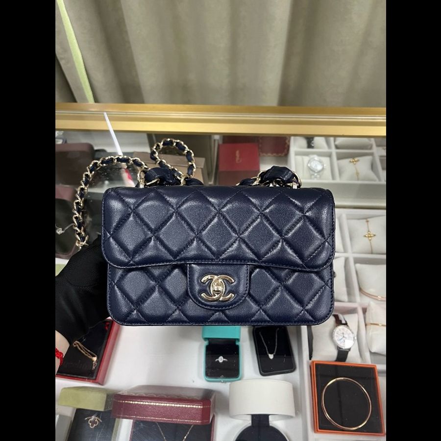 Chanel classic flap mini-13