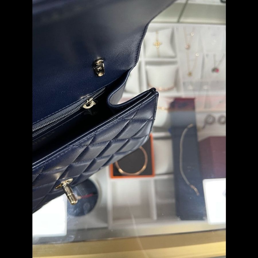 Chanel classic flap mini-15