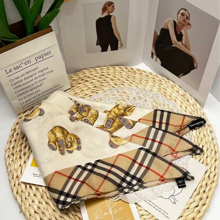 Burberrys 100% Silk 絲巾-2