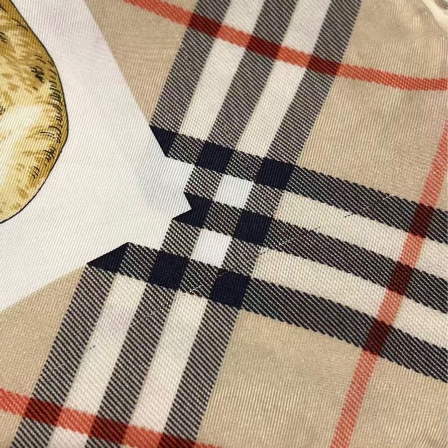 Burberrys 100% Silk 絲巾-9