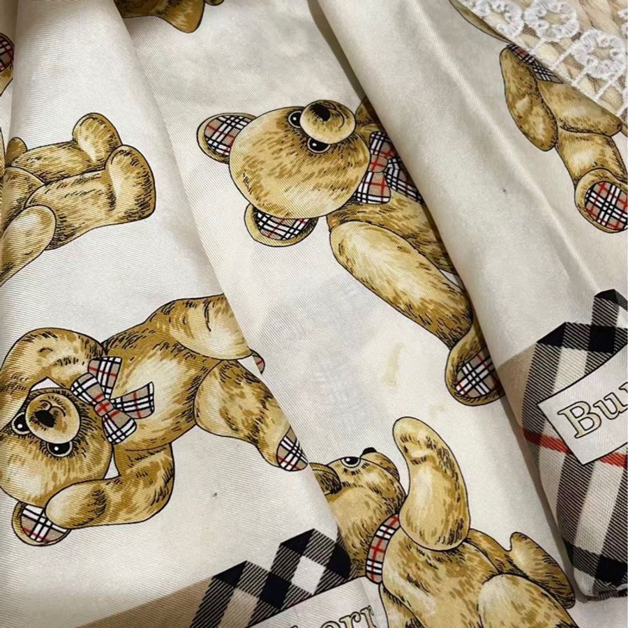 Burberrys 100% Silk 絲巾-10