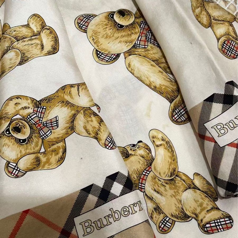 Burberrys 100% Silk 絲巾-16