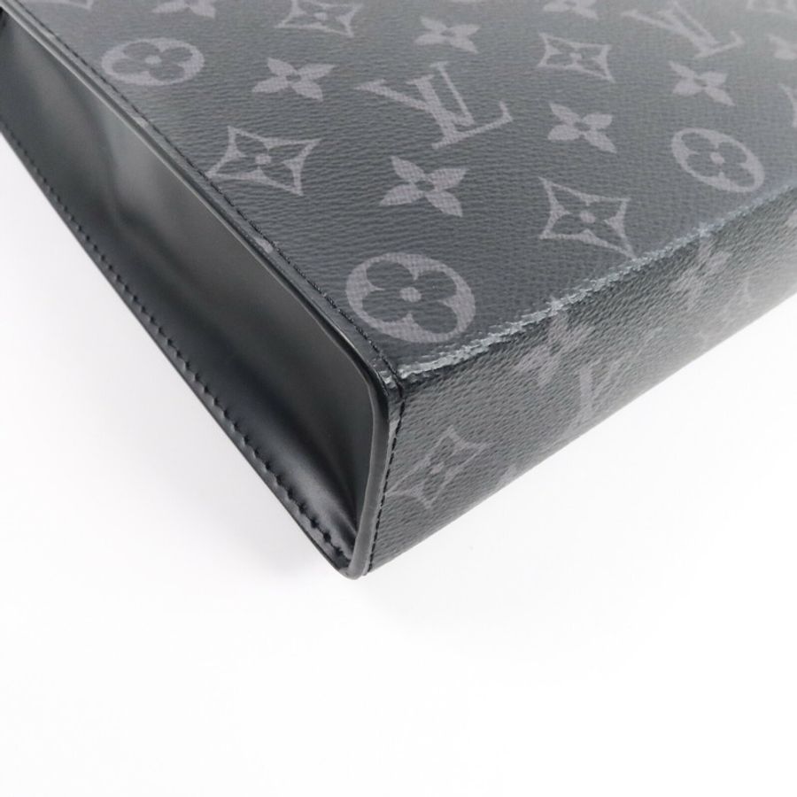 LOUIS VUITTON Monogram Eclipse Pochette Voyage MM銀扣手拿包-9