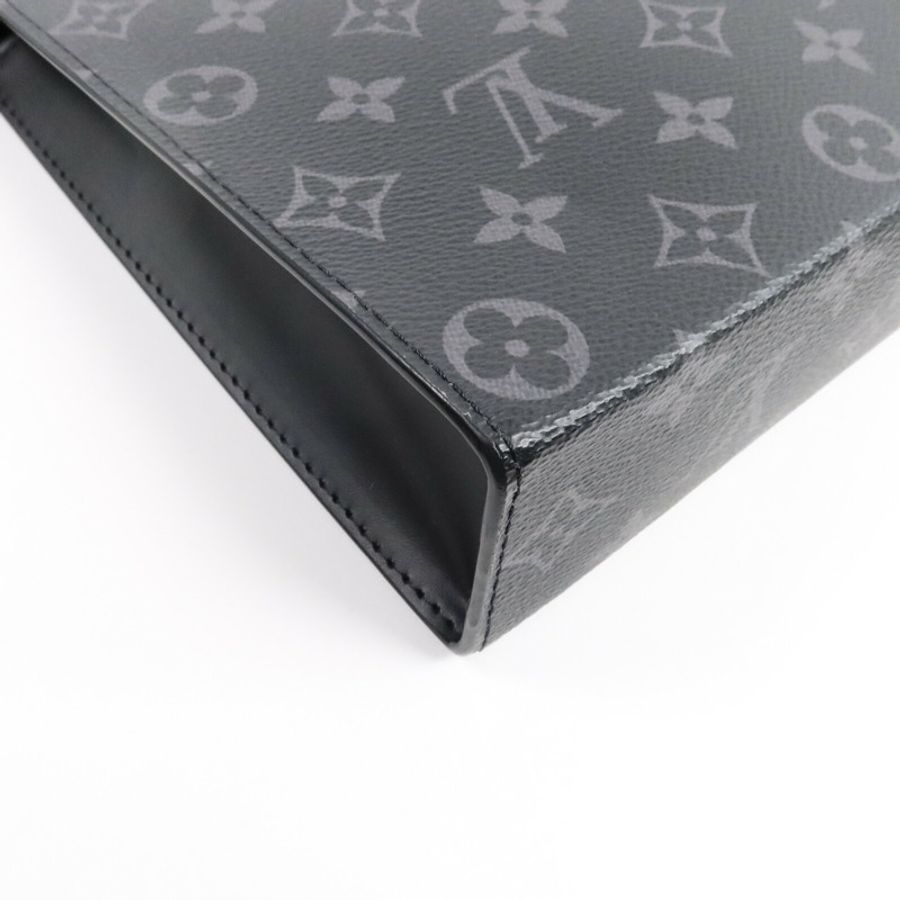 LOUIS VUITTON Monogram Eclipse Pochette Voyage MM銀扣手拿包-11