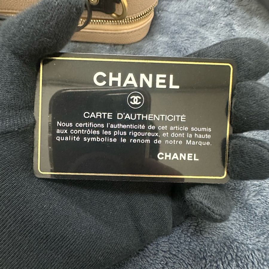 經典優雅 Chanel Filigree Vanity Case 荔枝皮化妝包/手提肩背包(附保卡、防塵袋)-7