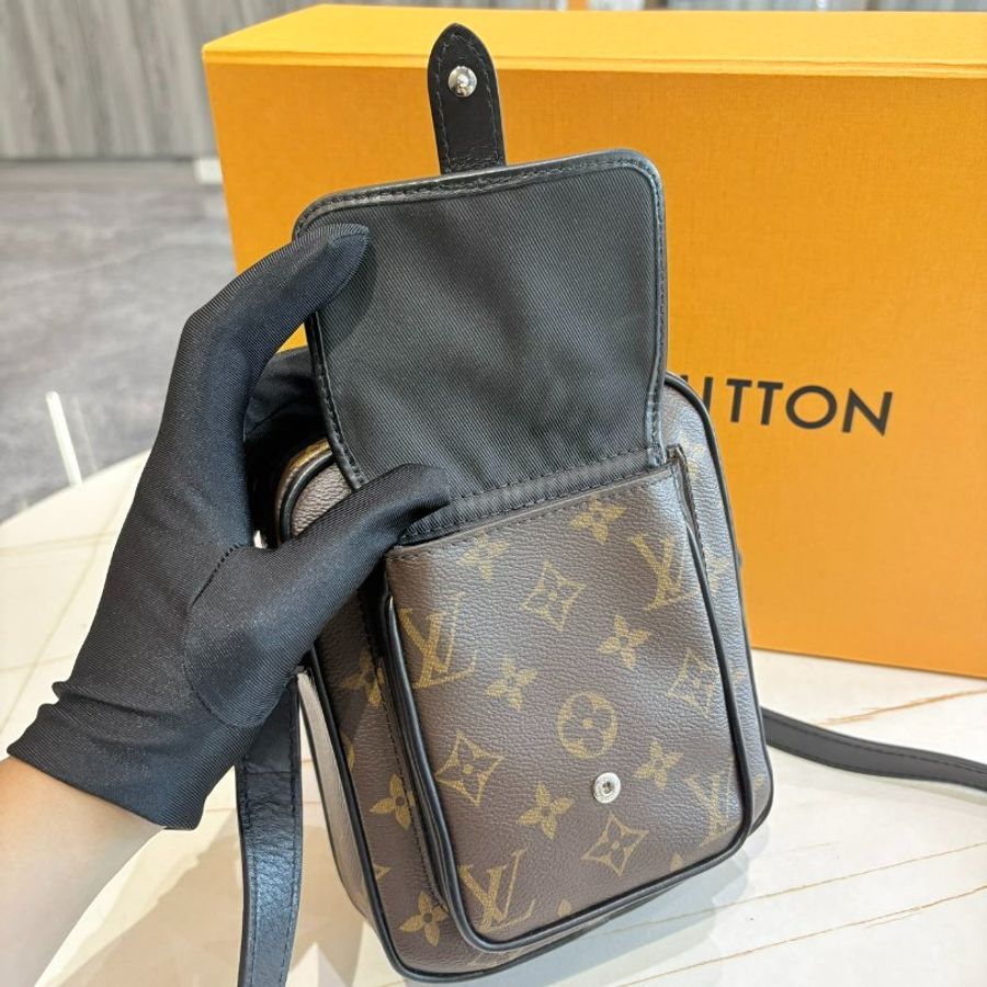 *SHIHNA名牌精品*LV M69404 Christopher 斜背隨身包-3
