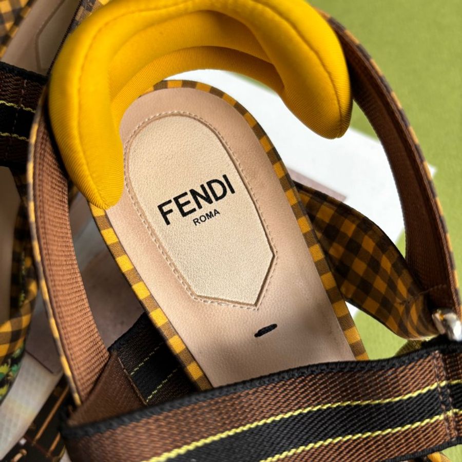 ::Fendi:: 超可愛拼色花朵格紋尖頭跟鞋 38號 Multicolor Fabric Colibri Pointed Toe Slingback Pumps Size 38-3
