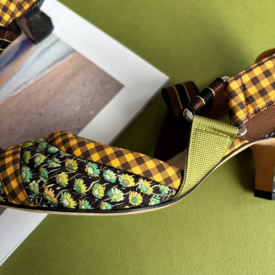 ::Fendi:: 超可愛拼色花朵格紋尖頭跟鞋 38號 Multicolor Fabric Colibri Pointed Toe Slingback Pumps Size 38-8
