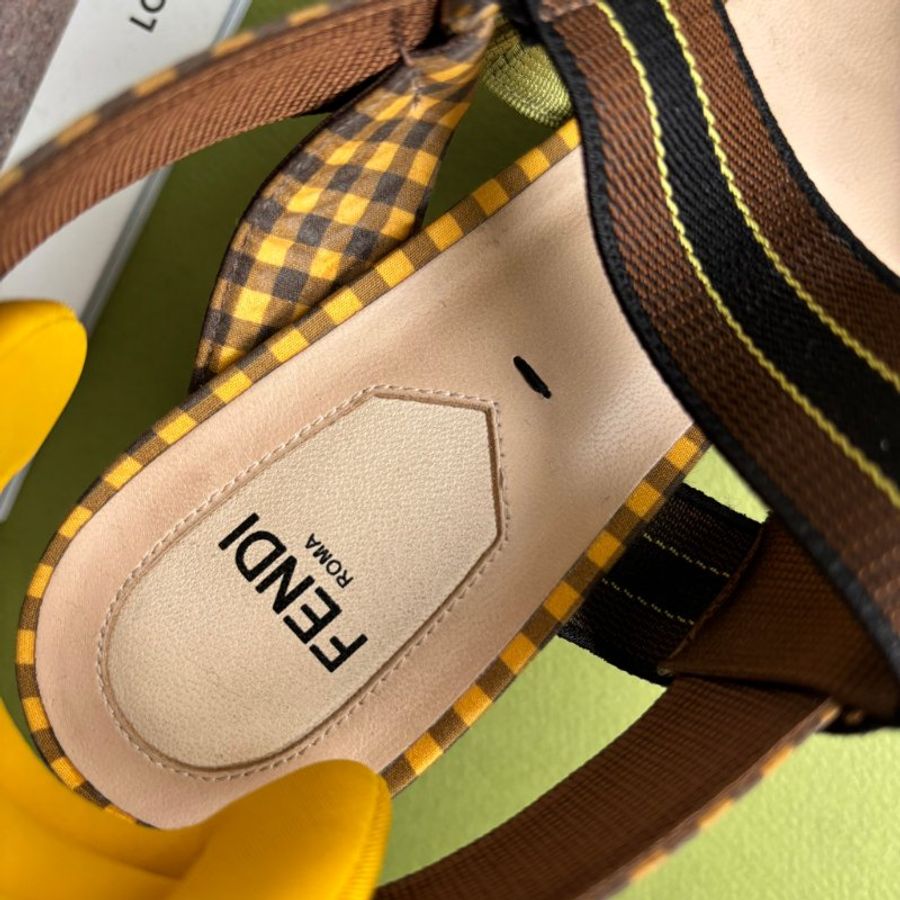::Fendi:: 超可愛拼色花朵格紋尖頭跟鞋 38號 Multicolor Fabric Colibri Pointed Toe Slingback Pumps Size 38-16