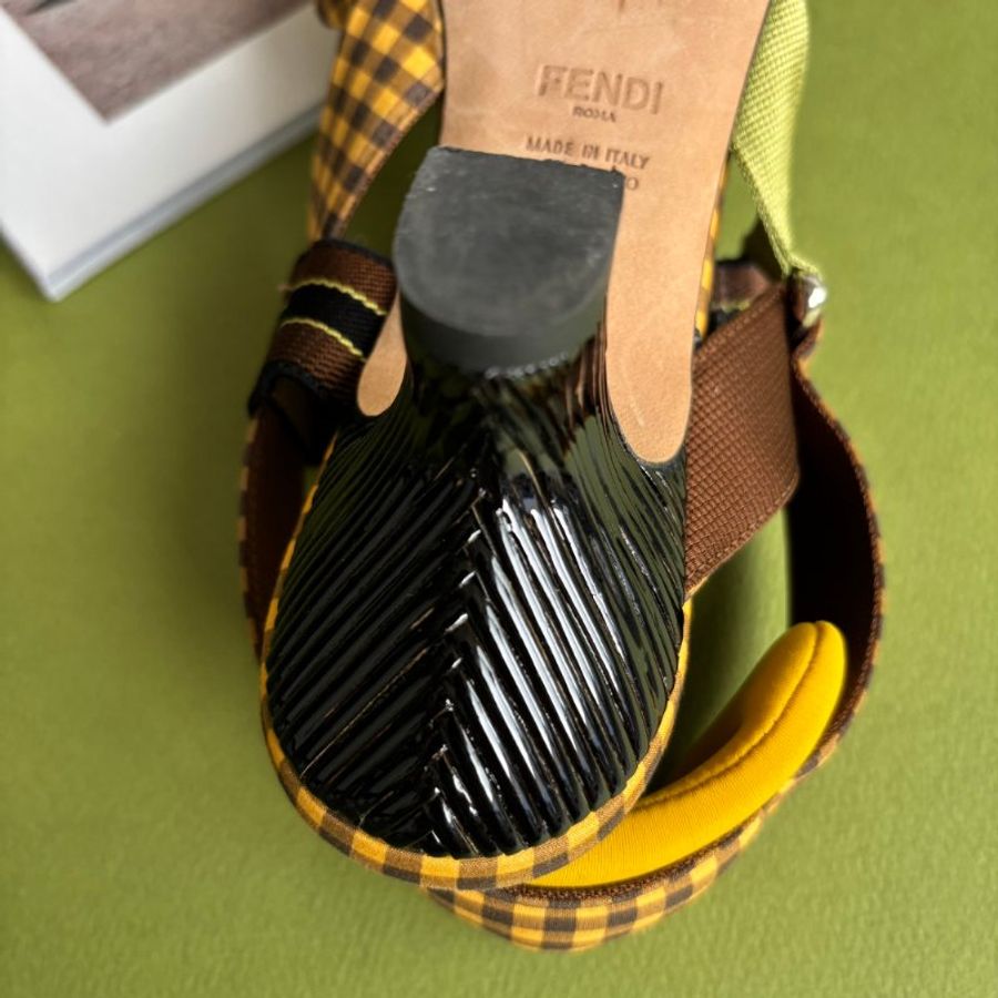::Fendi:: 超可愛拼色花朵格紋尖頭跟鞋 38號 Multicolor Fabric Colibri Pointed Toe Slingback Pumps Size 38-22