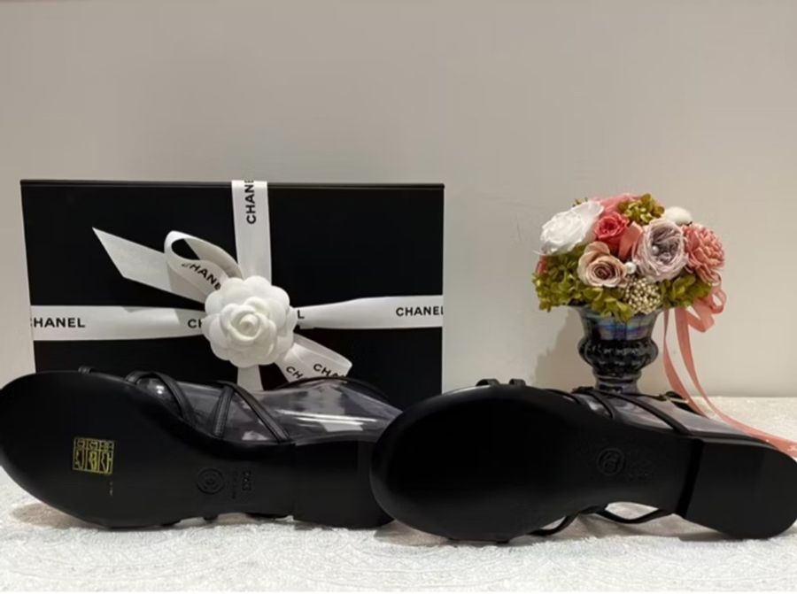 CHANEL 香奈兒《全新》山茶花黑色平底涼鞋 36號|經典CC Logo|專櫃全配|台灣購證-20