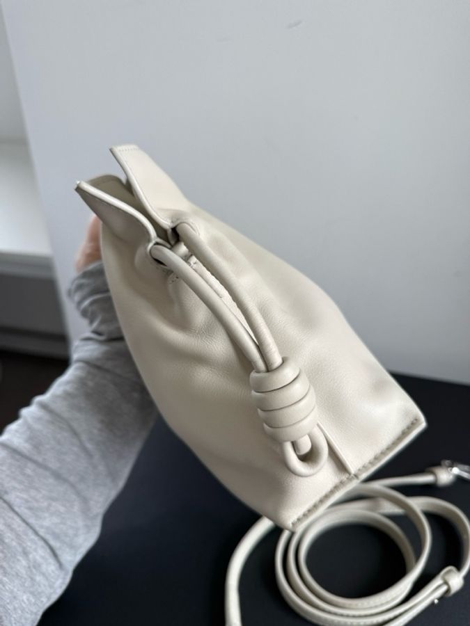 loewe羅意威mini福袋,奶油白,新款字母標,原始好成色,99新。。-2