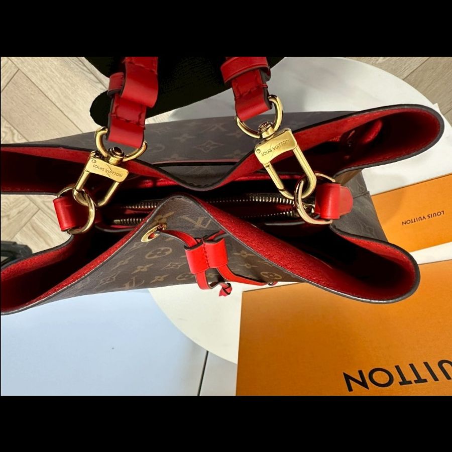 LV NéoNoé MM 水桶包 罌粟紅色-3