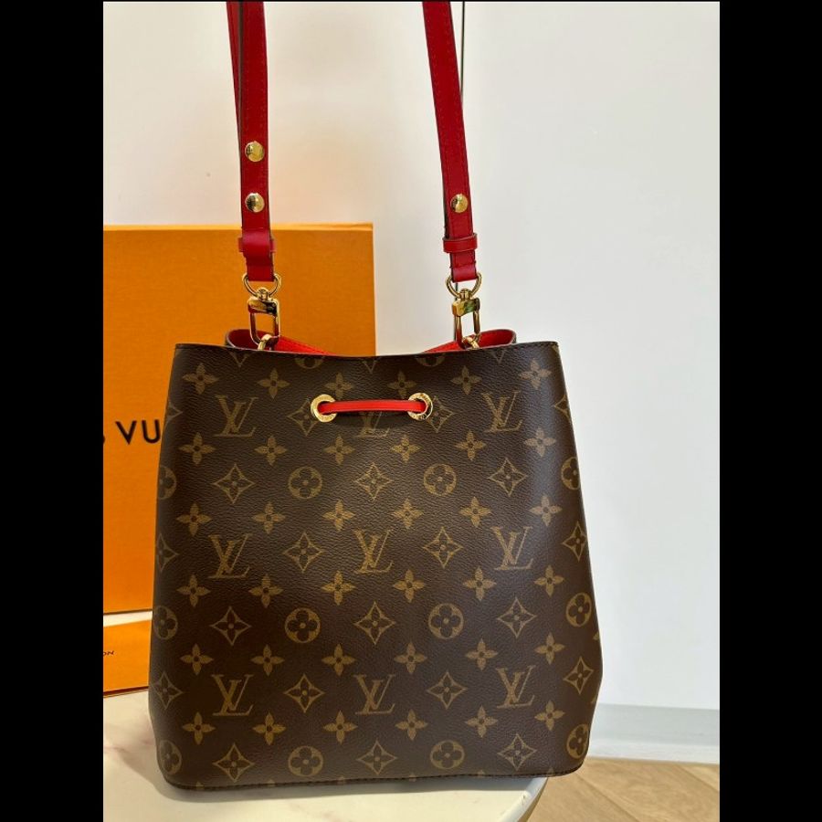 LV NéoNoé MM 水桶包 罌粟紅色-8