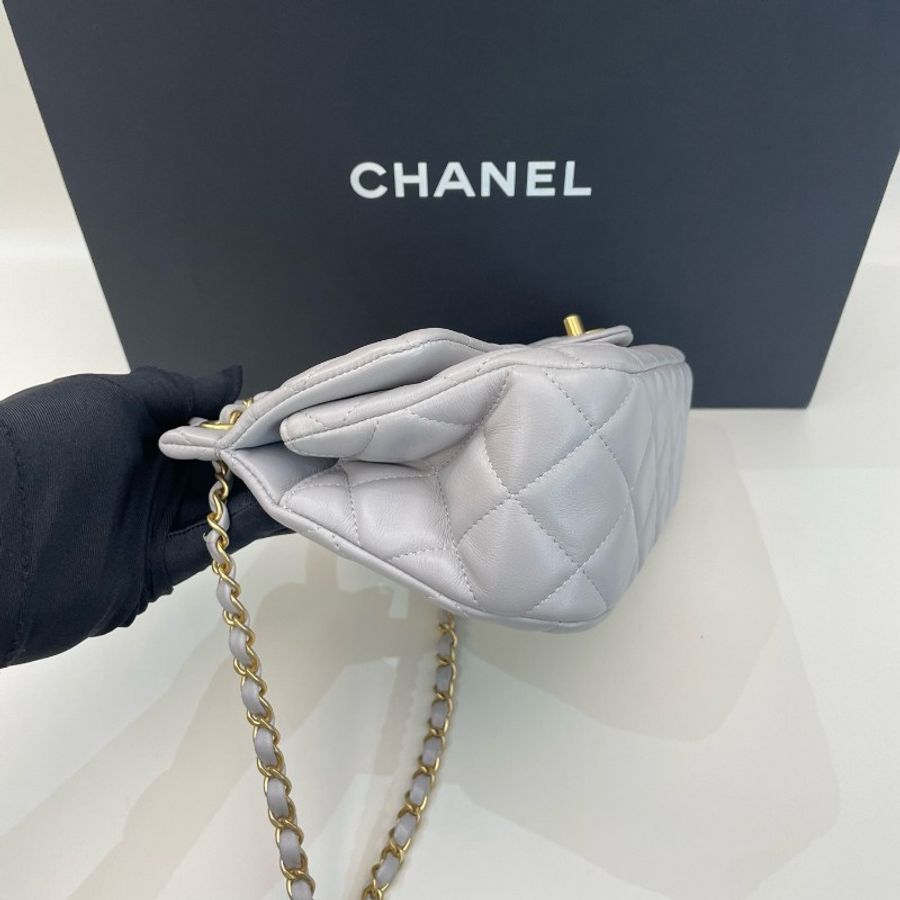 Chanel香奈兒衣架包,淺灰色金扣,晶片款-1
