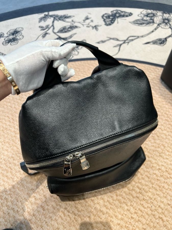 Louis Vuitton 路易威登 雙肩包 黑色牛皮-2