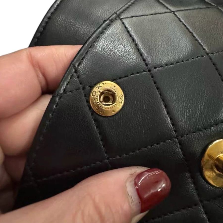 Chanel香奈兒菱格紋黑金雙C扣鏈條包-19