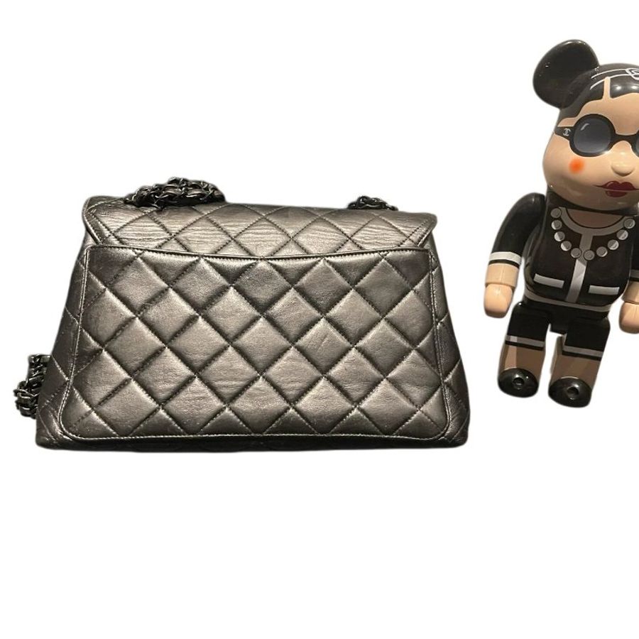 Chanel菱格紋雙C扣 so black 鏈條口蓋包-9