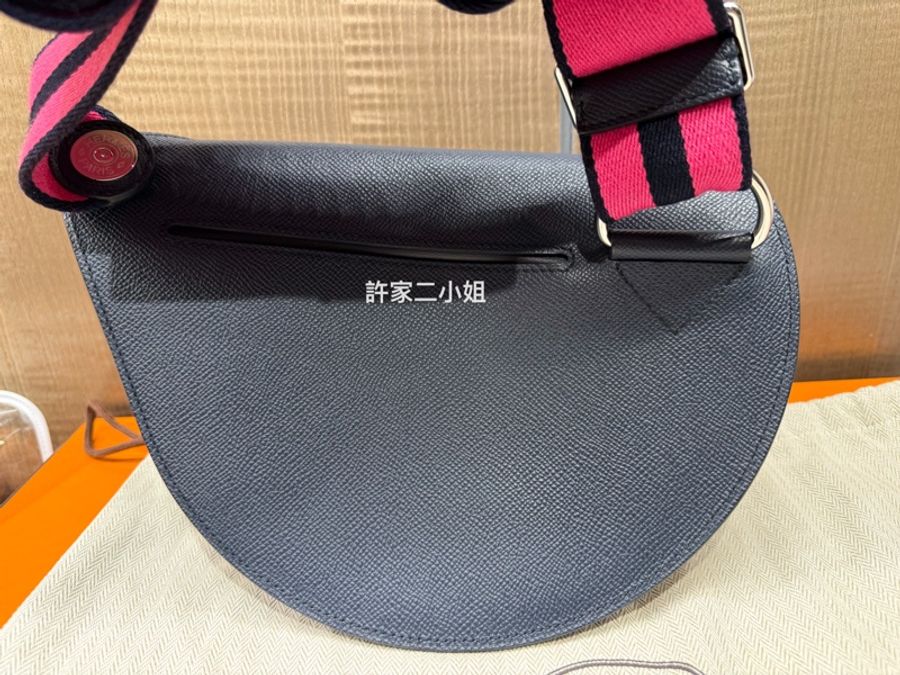 Hermes (2023年購入B刻）Petite Course Epsom皮月亮馬鞍包-5